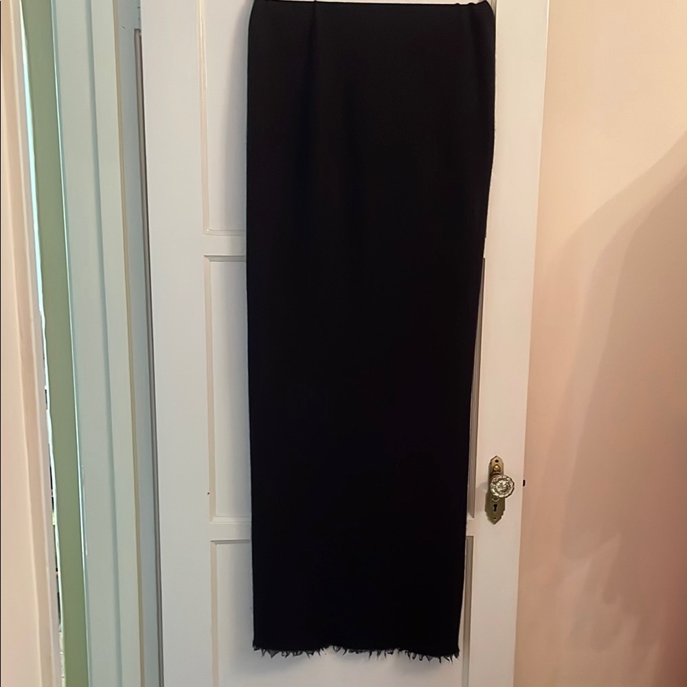 Dark blue cashmere scarf.